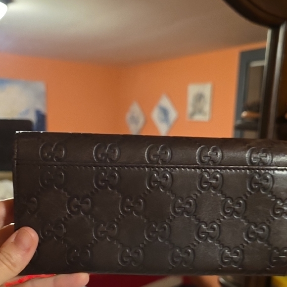 Gucci Dark Brown GG Embossed Wallet - Picture 3 of 7